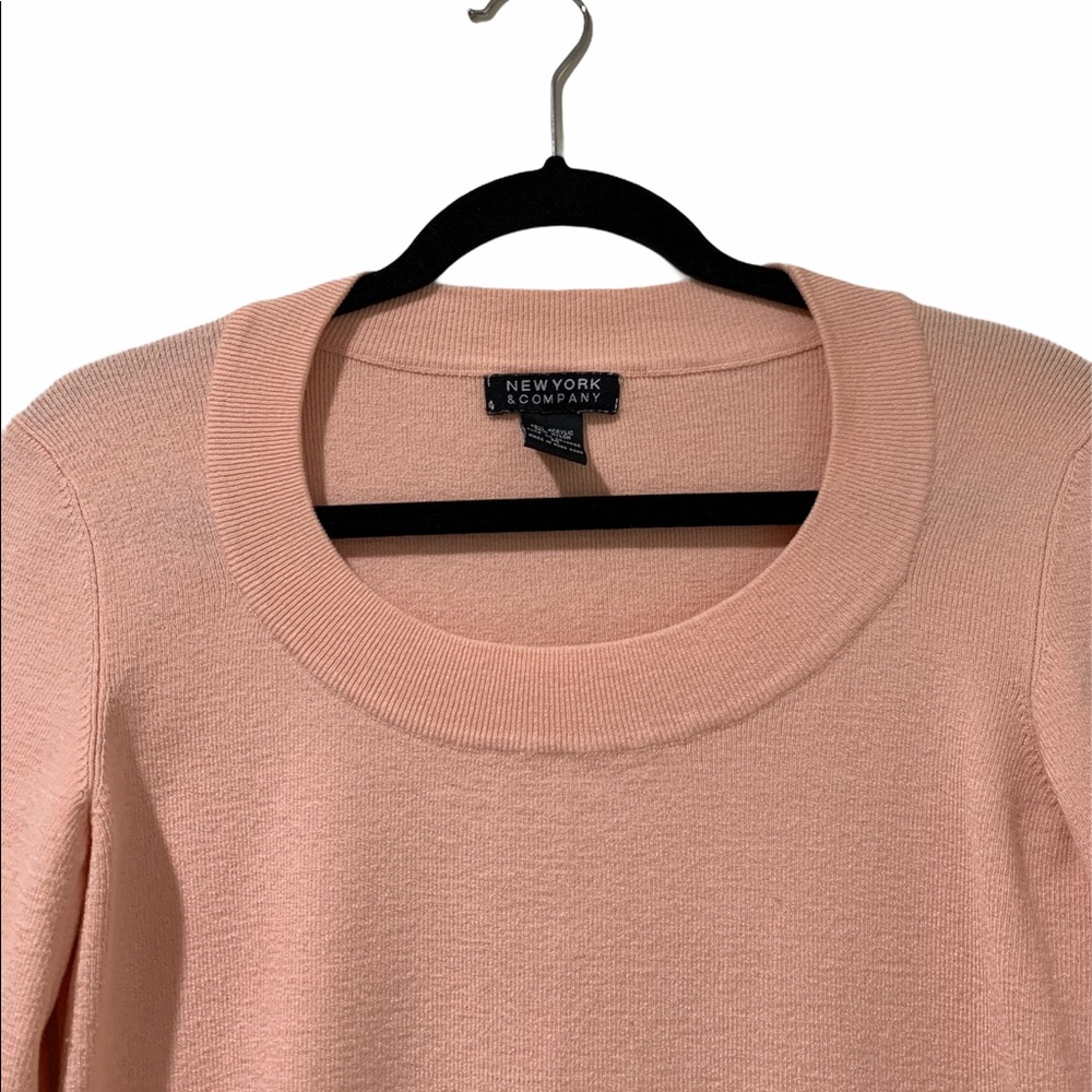 New York & Company light pink top in size M - Picture 3 of 4